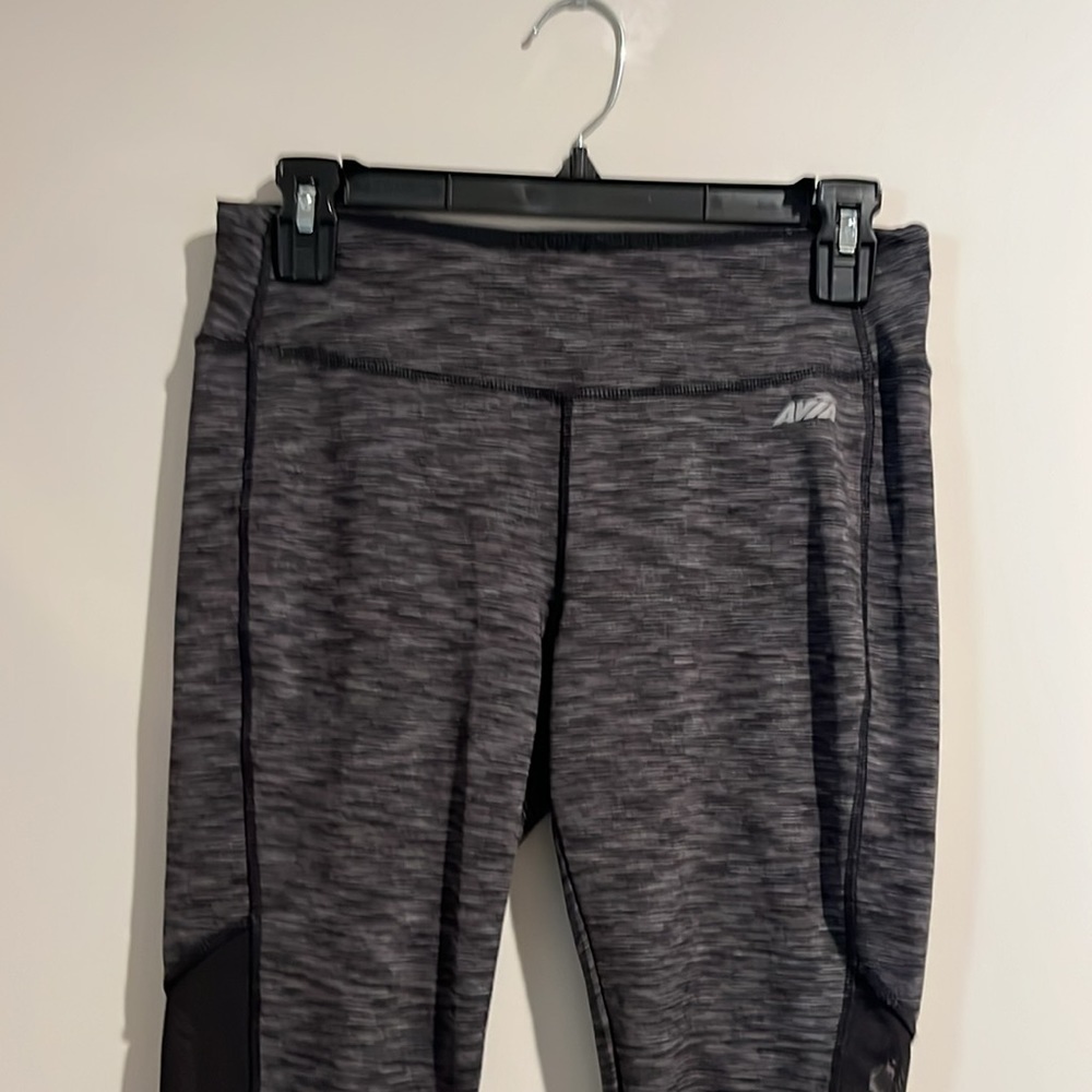 Avia gray black capri leggings. Size small. - Picture 2 of 6